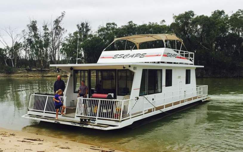 Escape Houseboat Paringa